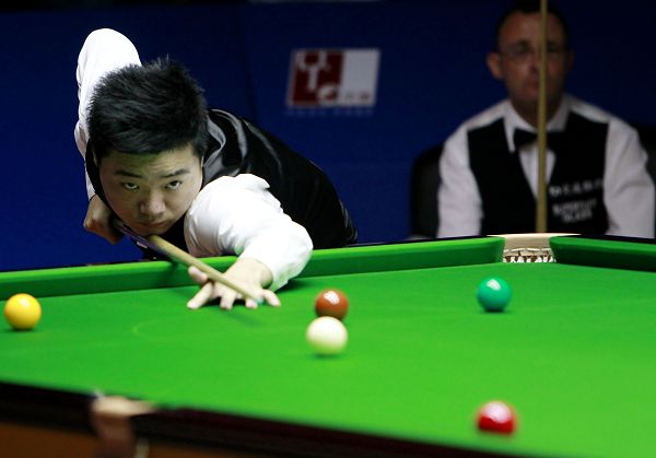 尤其是在E 尤其是在E