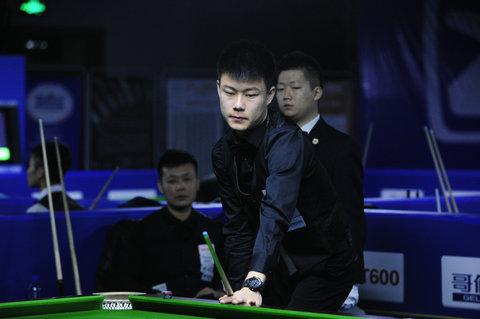 和一枚铜牌 和一枚铜牌