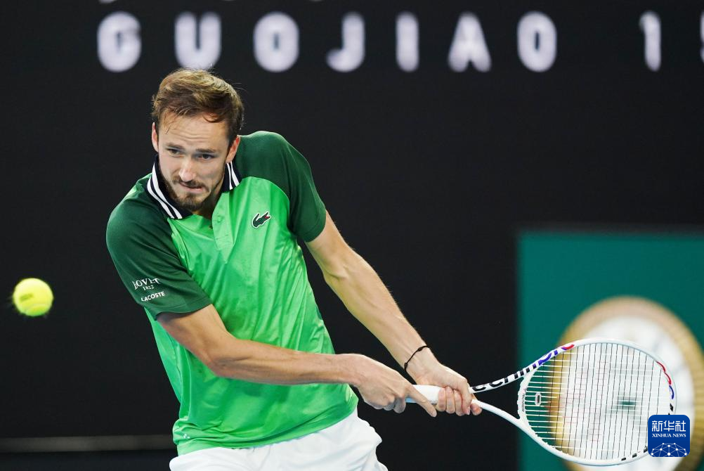 还是抢下防 还是抢下防