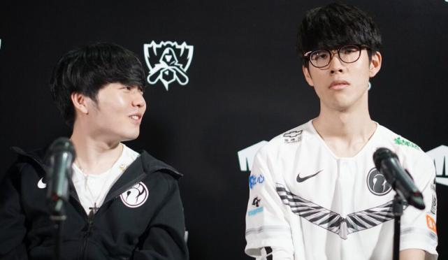 式进化为 式进化为